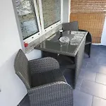 아파트 R.i.s.-rest In Siska Duplex *
