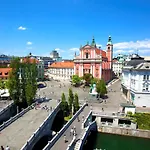 R.i.s.-rest In Siska Duplex * Ljubljana