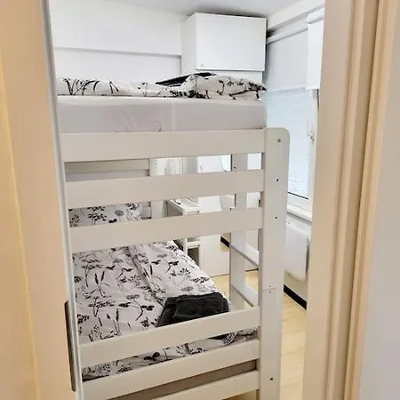 R.i.s.-rest In Siska Duplex