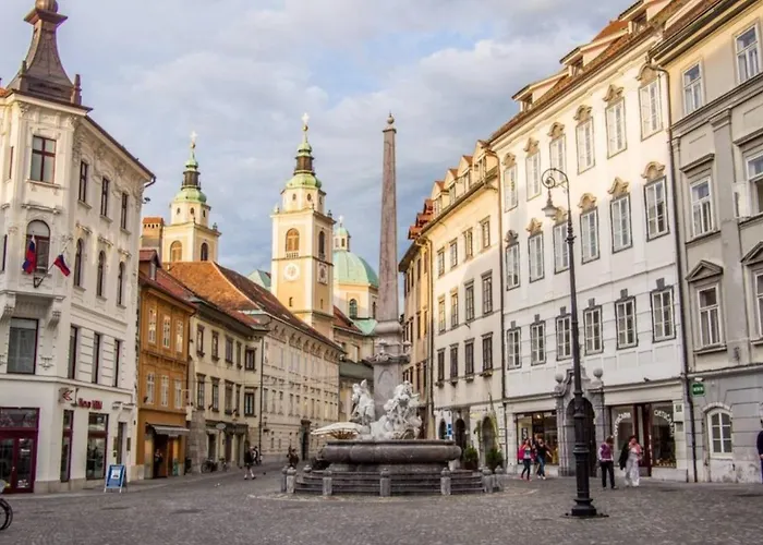 R.i.s.-rest In Siska Duplex リュブリャナ