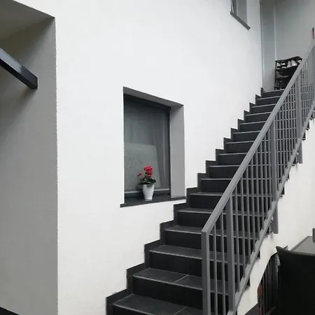 Apartma R.i.s.-rest In Siska Duplex