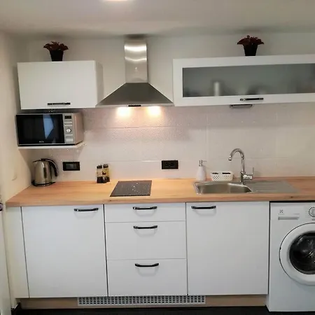 R.i.s.-rest In Siska Duplex