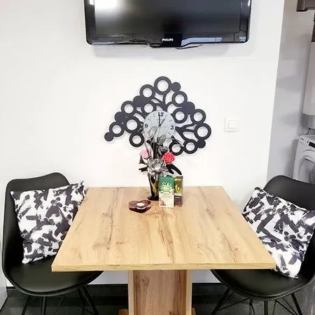 Apartma R.i.s.-rest In Siska Duplex