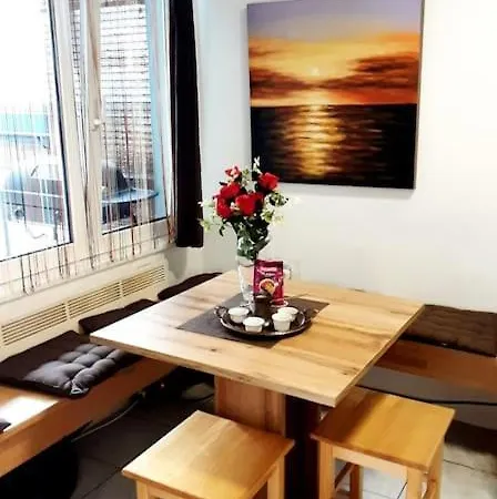 R.i.s.-rest In Siska Duplex Liubliana