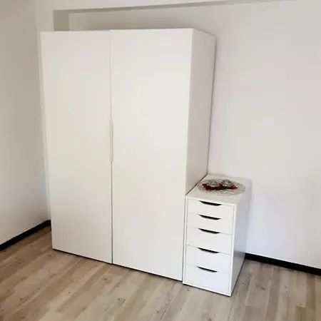 R.i.s.-rest In Siska Duplex * Liubliana